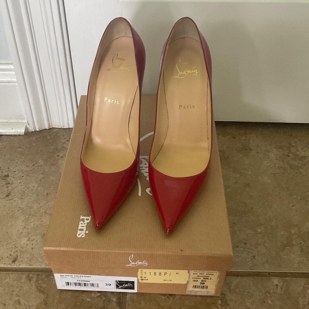 Christian Louboutin So Kate Pumps 120 Oeillet Red Patent Leather Size 39